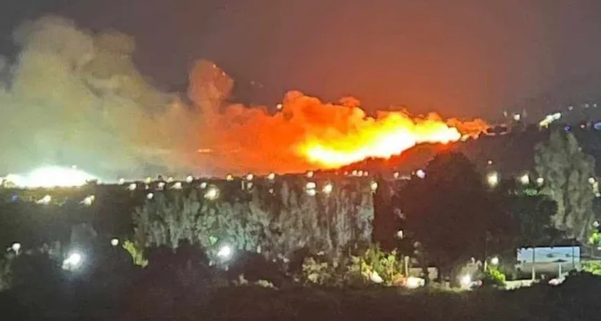 Μαφιόζικες τακτικές: Απειλούν μάρτυρα πυροσβέστη με απόταξη επειδή έχει καταθέσει για λάθη και παραλείψεις των ανωτέρων του για τη φωτιά στη Ρόδο!