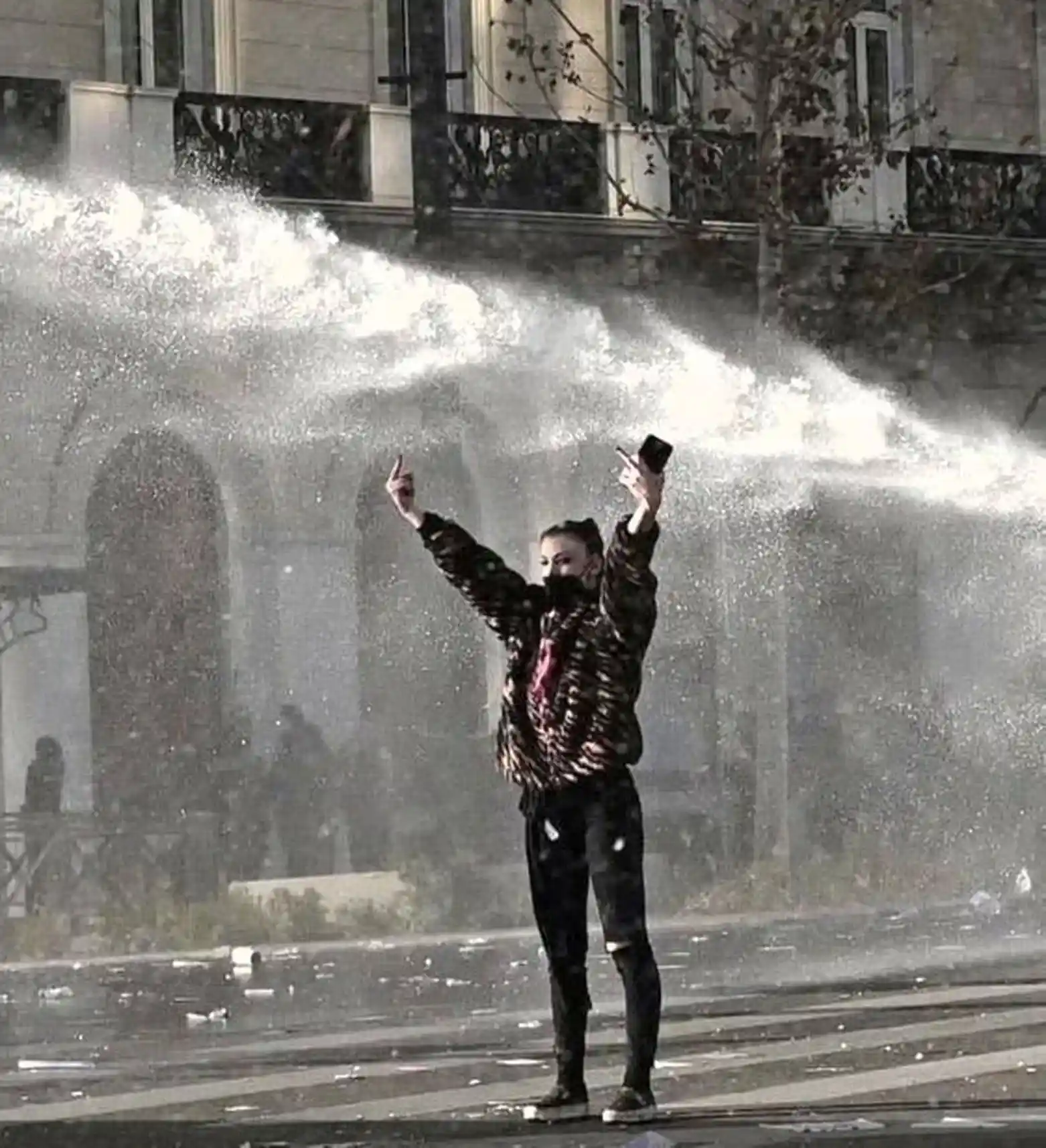 Νίκος Πλακιάς για την κοπέλα που στάθηκε μπροστά στον «Αίαντα»: «Από εδώ και στο εξής είναι κόρη μου» (φωτο)