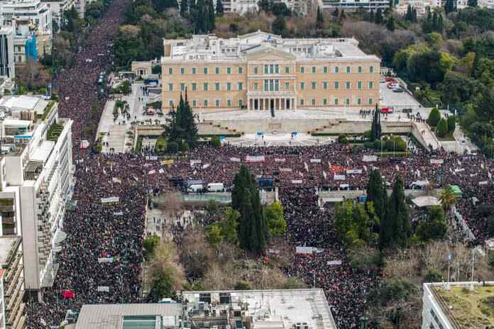 Οικογένεια:H «κινητήριος» δύναμη πίσω από κάθε αντίσταση- είναι και ο κεντρικός στόχος της «παγκόσμιας ελίτ»της γενοκτονίας και της μείωσης του πληθυσμού.