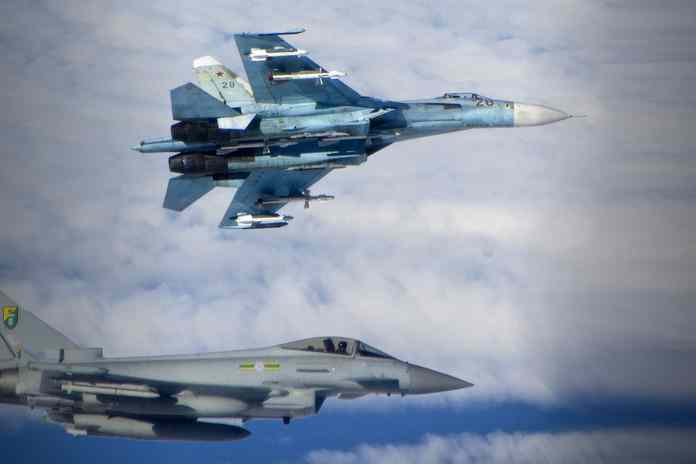 Εικονική κατάρριψη 2 ρωσικών μαχητικών Su-35 στη Μ.Θάλασσα από Eurofighter